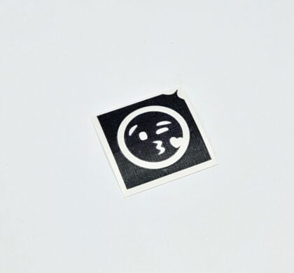 Schablone für Glitzertattoos Kuss smilie 3lagig entgittert und zugeschnitten