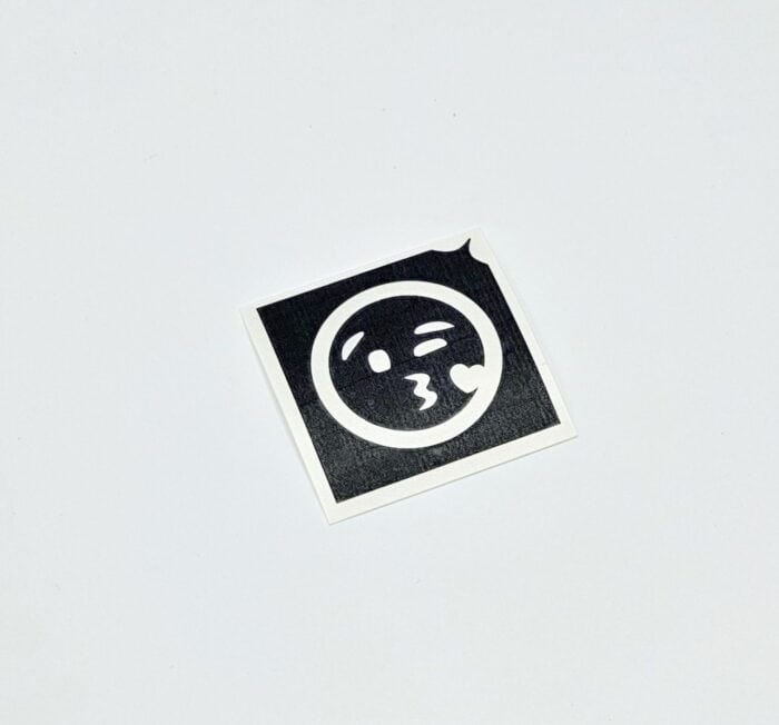 Schablone für Glitzertattoos Kuss smilie 3lagig entgittert und zugeschnitten