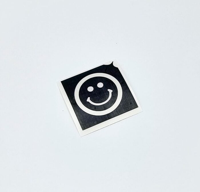 S-Lächeln Smilie Schablone für Glitzertattoos 3 lagig entgittert und zugeschnitten