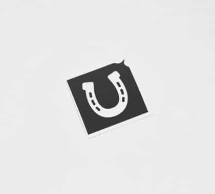 Hufeisen Schablone für Glitzertattoos. 3lagig, entgittert und zugeschnitten. Profi Hautkleber und Bioglitzer wird zusätzlich benötigt.